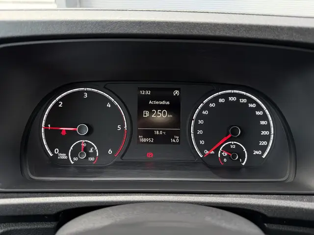 Volkswagen Caddy Cargo 2.0 TDI Trend 2022 Diesel 8