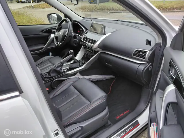 Mitsubishi Eclipse Cross 1.5 DI-T Intense S 2019 Benzine 6