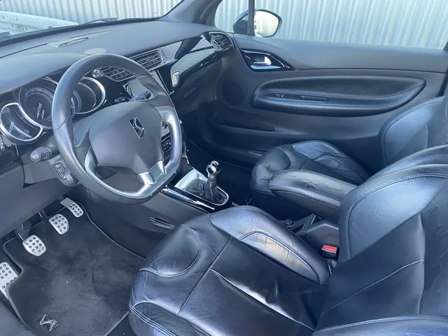 Citroën DS3 1.2 VTi So Chic 2014 Benzine 3