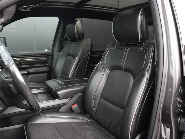 Dodge Ram 1500 5.7 V8 4x4 Crew Cab Limited 2020 Benzine 14