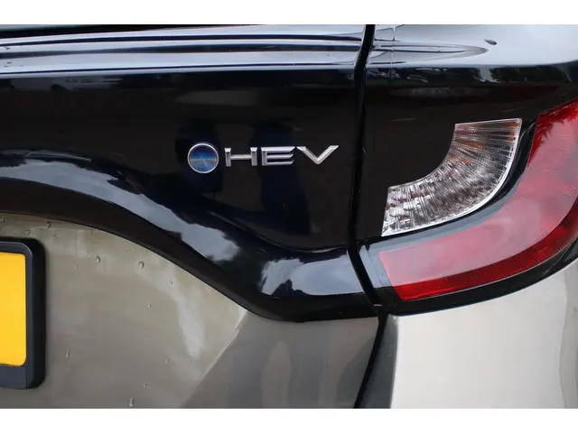 Toyota Yaris 1.5 Hybrid 115 Active 2024 Hybride Benzine 16