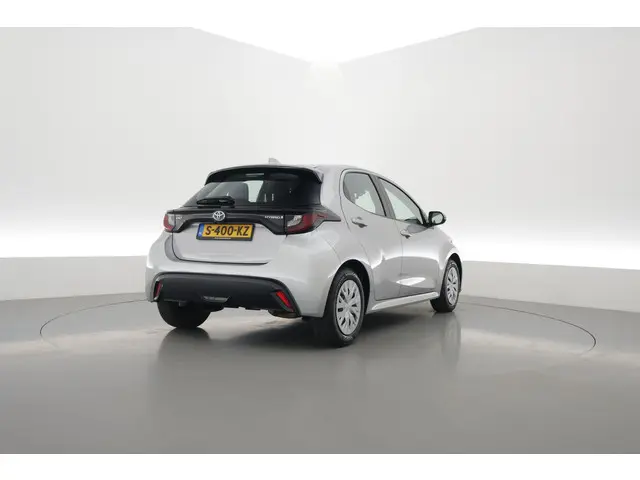 Toyota Yaris 1.5 Hybrid Active 2022 Hybride Benzine 2