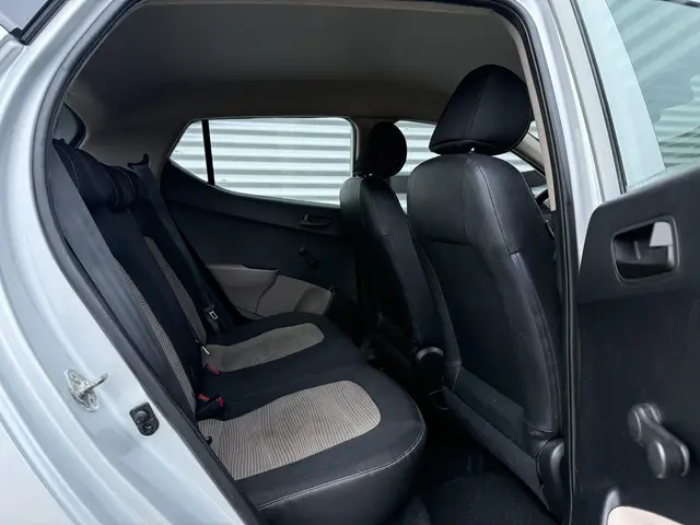 Hyundai i10 1.0i i-Motion 2014 Benzine 10