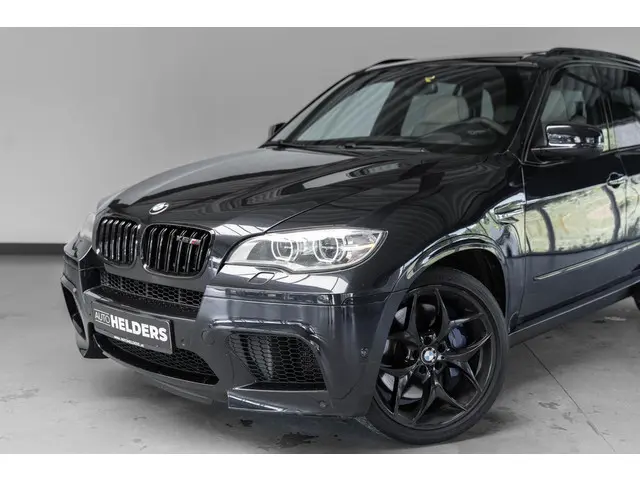 BMW X5 4.4i M 556 PK Akrapovic Full Option 2012 Benzine 25