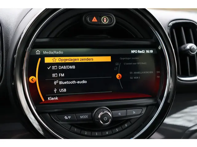 MINI Countryman Mini 1.5 Cooper ALL4 Chili 2019 Benzine 35