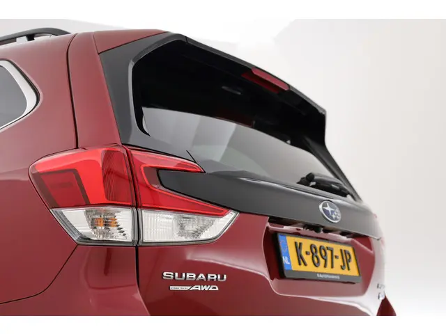 Subaru Forester 2.0i e-BOXER First Edition 2021 Benzine 33