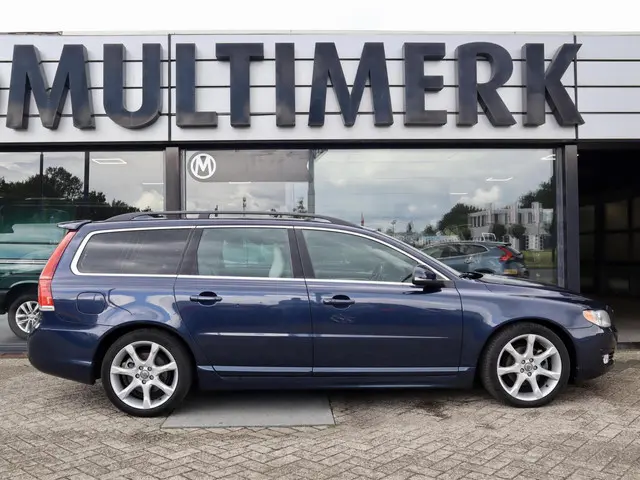 Volvo V70 D2 Nordic+ Automaat, excl BPM 2014 Diesel 2