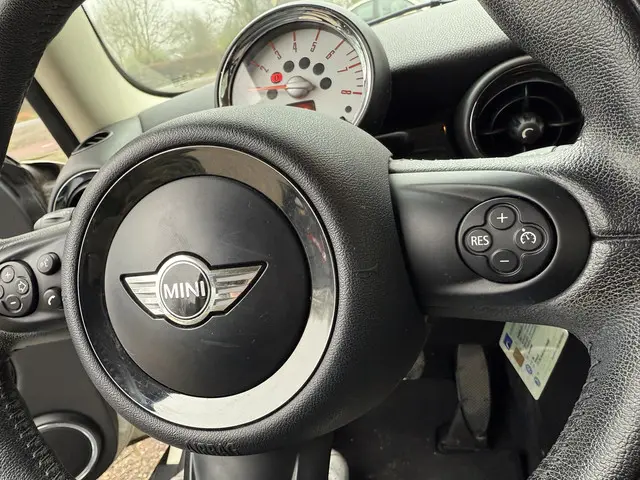 MINI One Mini 1.6 Holland Street 2013 Benzine 8