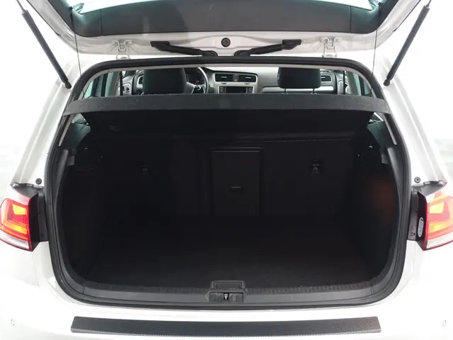 Volkswagen Golf 1.0 TSI Comfortline+ 2016 Benzine 28