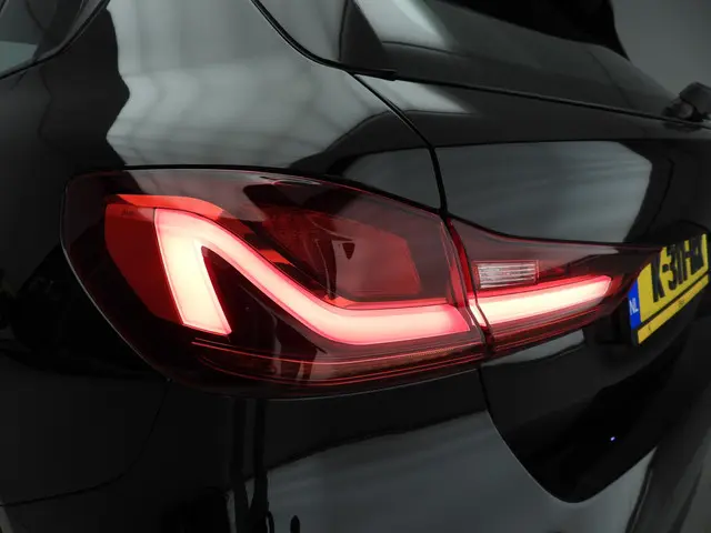 BMW 1 Serie 5-deurs 116i 2020 Benzine 36