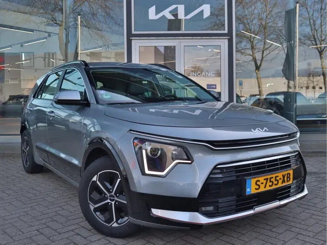 Kia Niro 1.6 GDi Hybrid DynamicLine 2023 Hybride Benzine 6