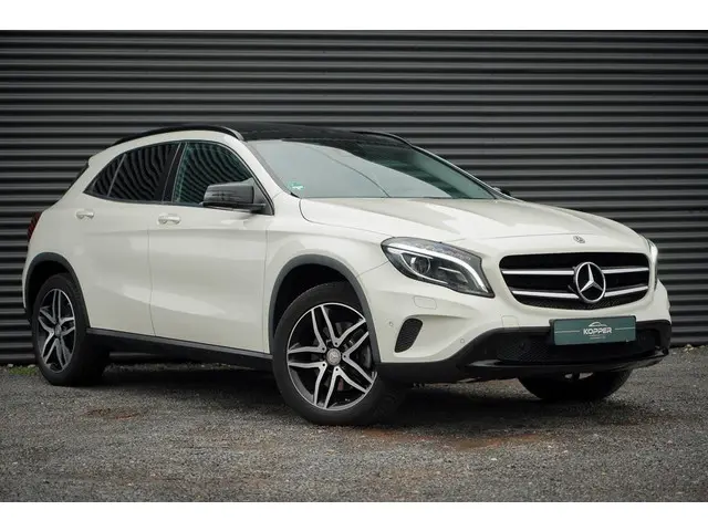 Mercedes-Benz GLA 250 4Matic 2015 Benzine 12