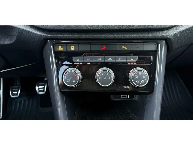 Volkswagen T-Roc 1.5 TSI Sport 2018 Benzine 20