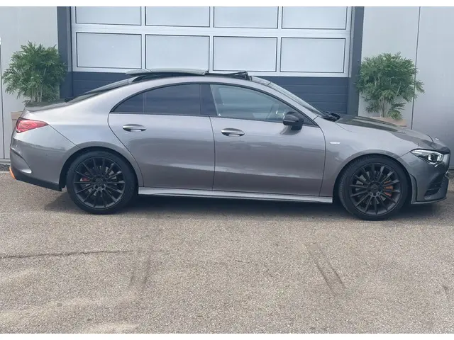 Mercedes-Benz CLA 3