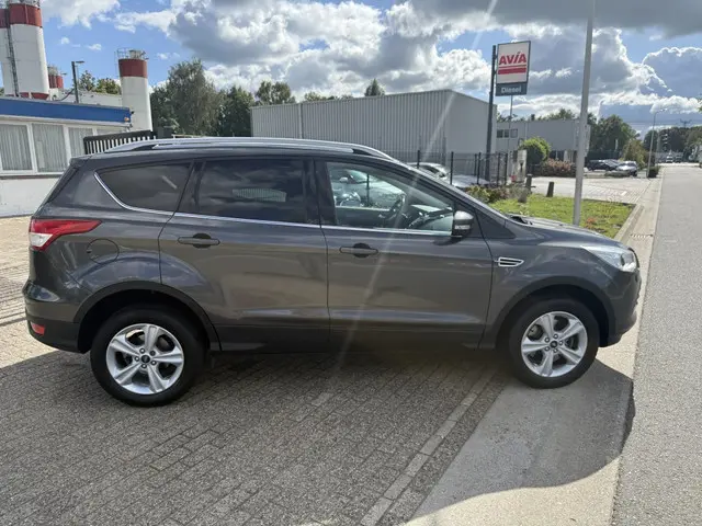 Ford Kuga 1.5 Titanium 4WD 2015 Benzine 5