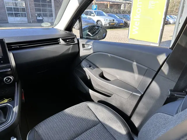 Renault Clio 1.3 TCe Intens 2019 Benzine 16