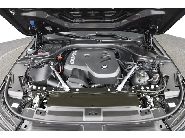 BMW 5 Serie Touring 520i 2025 Benzine 26