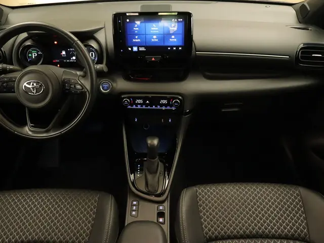Toyota Yaris 1.5 Hybrid Bi-Tone 2022 Hybride Benzine 20