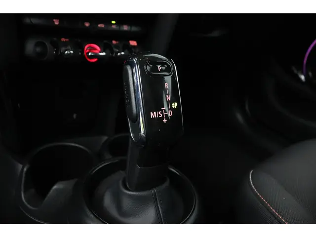 MINI Cooper 1.5 Classic 2023 Benzine 23