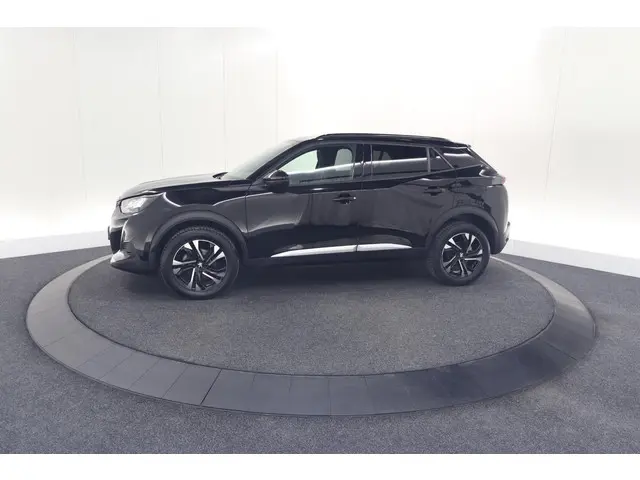 Peugeot 2008 PureTech 130 Allure Pack 2023 Benzine 65