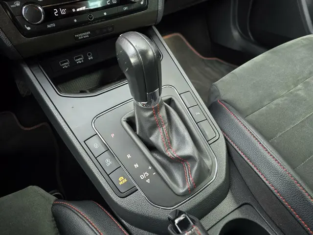 SEAT Ibiza 1.0 TSI FR Business |Automaat|Navi ! 2019 Benzine 26