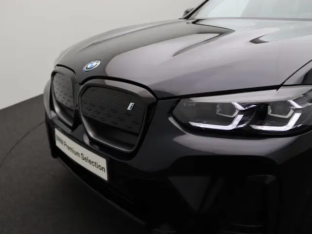 BMW iX3 High Executive 80 kWh 2022 Elektrisch 29