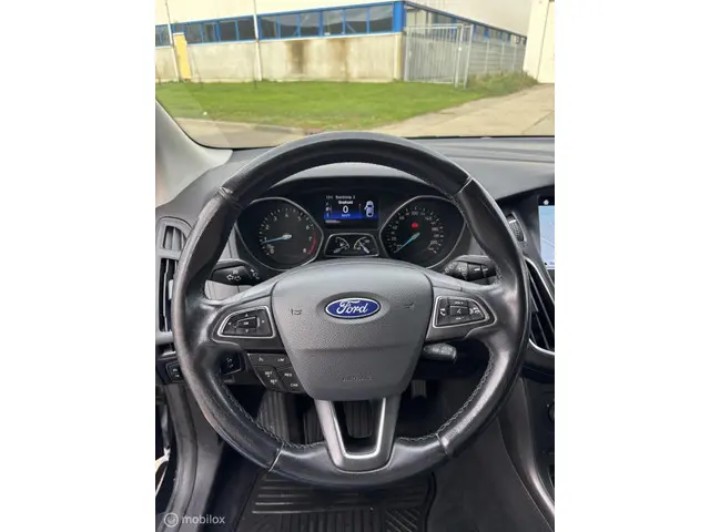 Ford Focus Wagon 1.0 ST-Line 2016 Benzine 17
