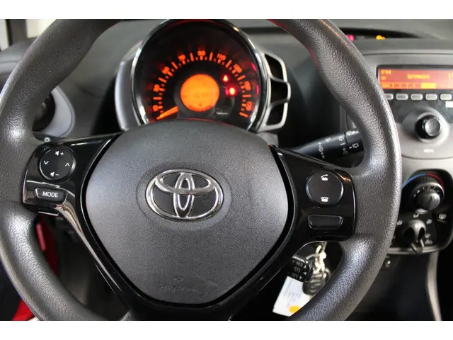 Toyota Aygo 1.0 VVT-i x-fun 2017 Benzine 13