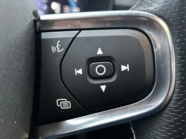 Volvo XC40 Recharge P8 AWD R-Design 2020 Elektrisch 32