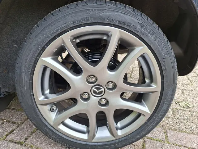 Mazda 2 1.3 Silver Edition 2014 Benzine 25