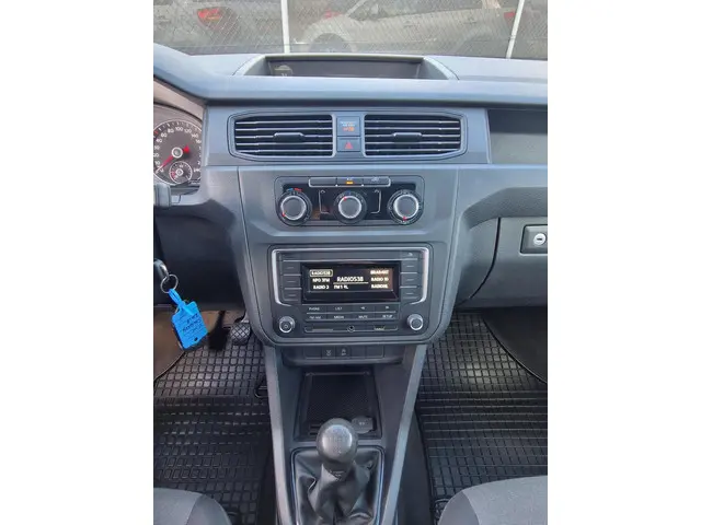 Volkswagen Caddy Maxi 2.0 TDI L2H1 BMT 2018 Diesel 16