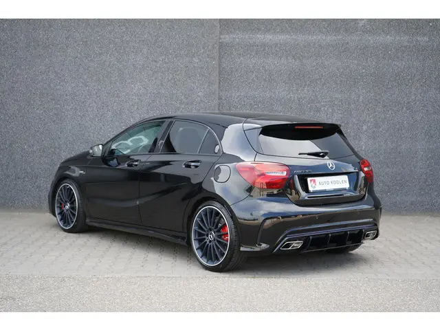 Mercedes-Benz A-Klasse AMG 45 4MATIC 2016 Benzine 4