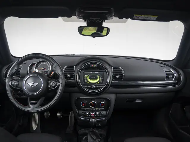 MINI Clubman One 2018 Benzine 8