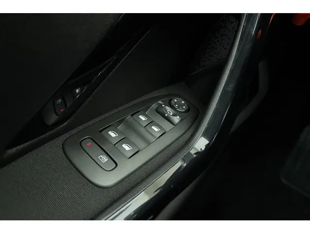 Peugeot 208 1.2T Blue Lease Allure 2019 Benzine 15