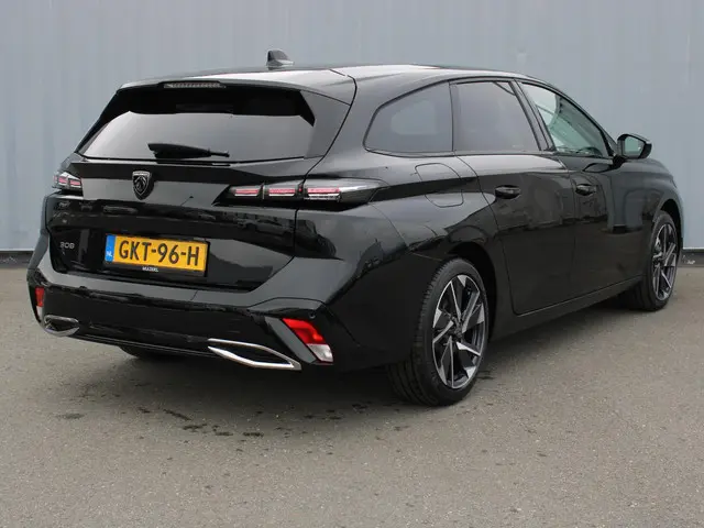 Peugeot 308 SW 1.2 Hybrid 136 e-DCS6 Allure 2024 Benzine 6