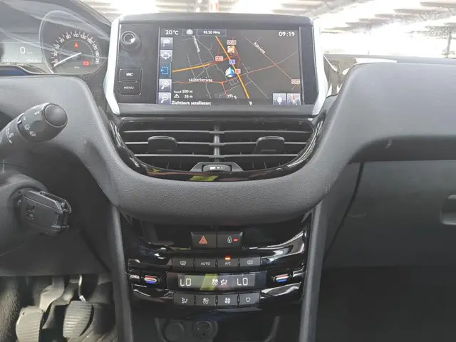 Peugeot 208 1.4 VTi Active 2012 Benzine 12