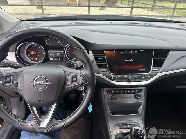 Opel Astra 1.0 Online Ed. SPORTS TOURER 2017 Benzine 12