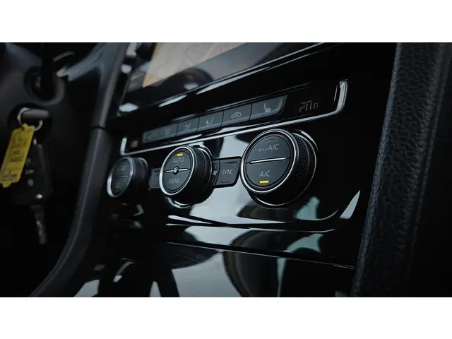 Volkswagen Golf 1.5 TSI JOIN R-Line 2018 Benzine 16