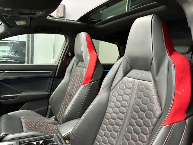 Audi RSQ3 Sportback 2.5 TFSI RS Seats Pano 2022 Benzine 9