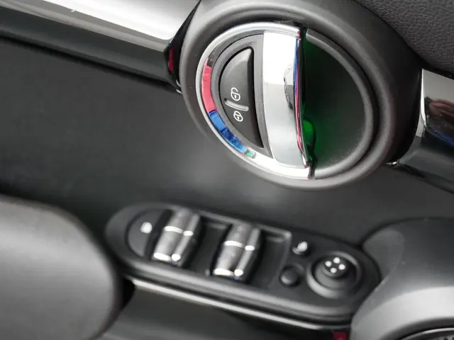 MINI 5-Deurs Cooper 2019 Benzine 18