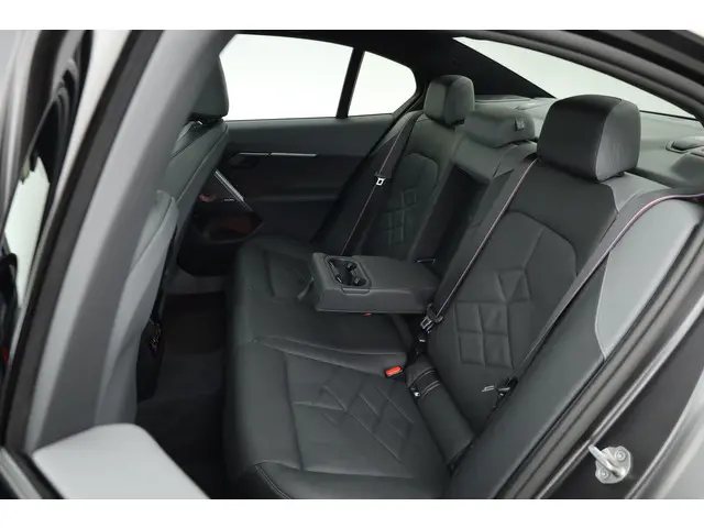 BMW i5 M60 xDrive 84 kWh M Sport 2024 Elektrisch 34