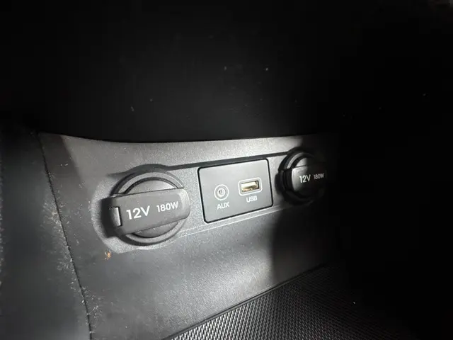 Hyundai i20 1.2 HP i-Motion /NAP/Airco/cruise/ 2016 Benzine 15