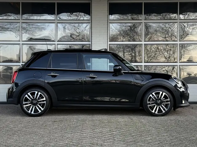 MINI Cooper Mini 1.5 Classic 2023 Benzine 10