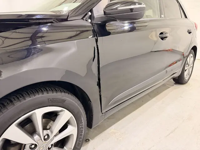 Hyundai i20 I-20 1.2 Premium Passion Navi 2018 Benzine 19