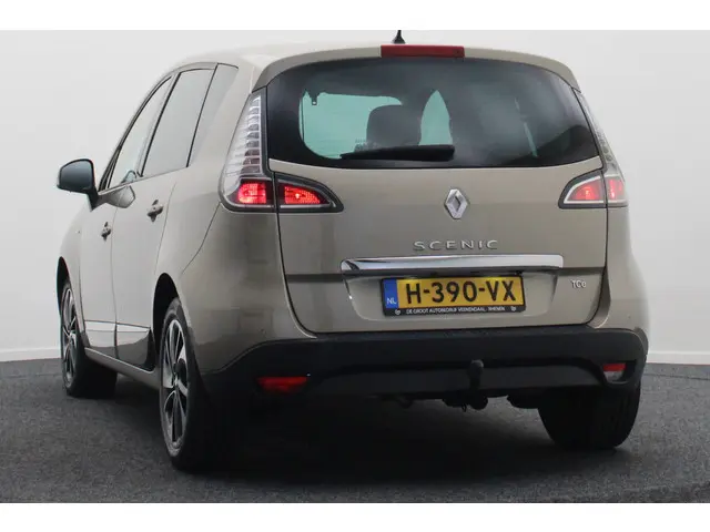 Renault Scénic 1.2 TCe Bose 2015 Benzine 18