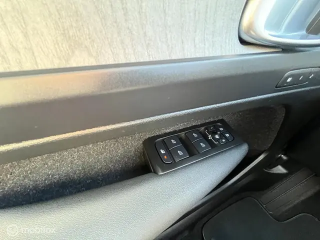 Volvo XC40 1.5 T2 R-Design 2021 Benzine 9