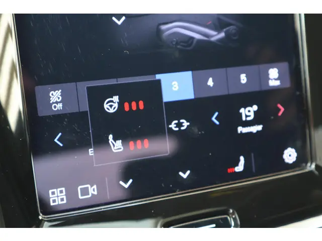 Volvo S90 T8 AWD Ultimate Dark 2024 Hybride Benzine 50