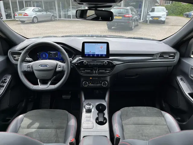 Ford Kuga 2.5 PHEV ST-Line X 2024 Hybride Benzine 18