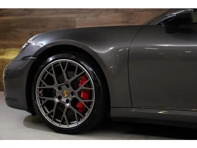 Porsche 911 3.0 Carrera S 2022 Benzine 24