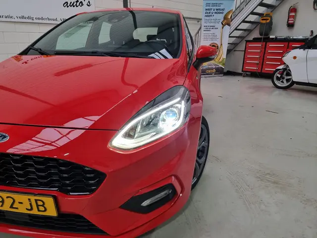 Ford Fiesta 1.0 EcoBoost Hybrid ST-Line X 2020 Benzine 20